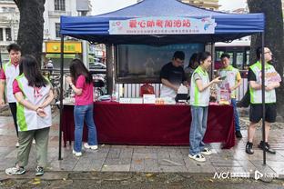 曼城10位外场球员上半场均创造机会，有记录以来英超首次出现